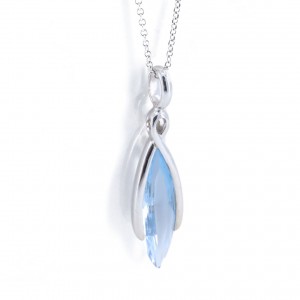 Blue topaz pendant in 14 K white gold, 1565.