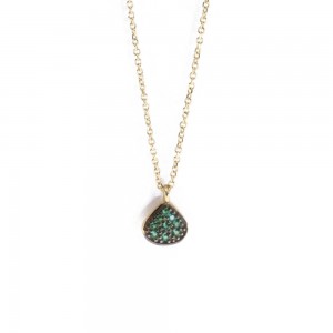 Necklace pear shape in 14 K gold with green zircons, 1847.