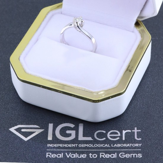 18 K white gold single stone ring, flame design with 0.22 ct diamond (IGL certified), 3007.